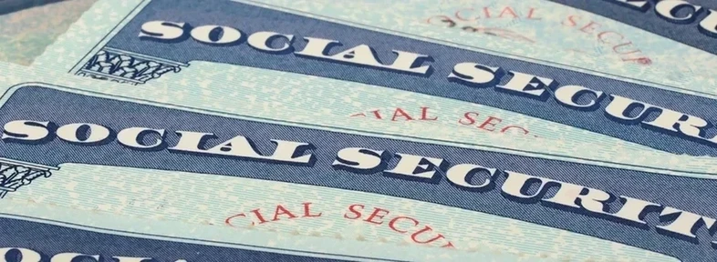 如果你的社会安全号被偷了，立即在 identitytheft.gov上报告。